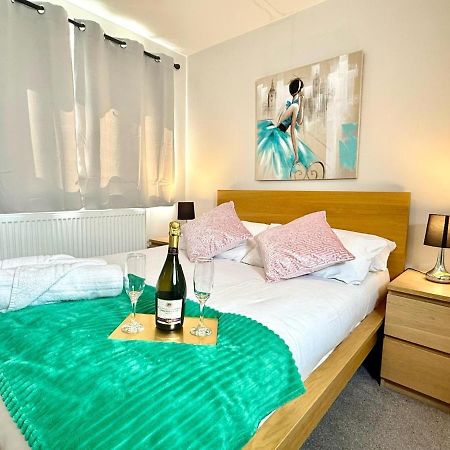 Horizon House, Stunning 2-Bedroom Flat 1, Parking, Netflix, Oxford Eksteriør bilde
