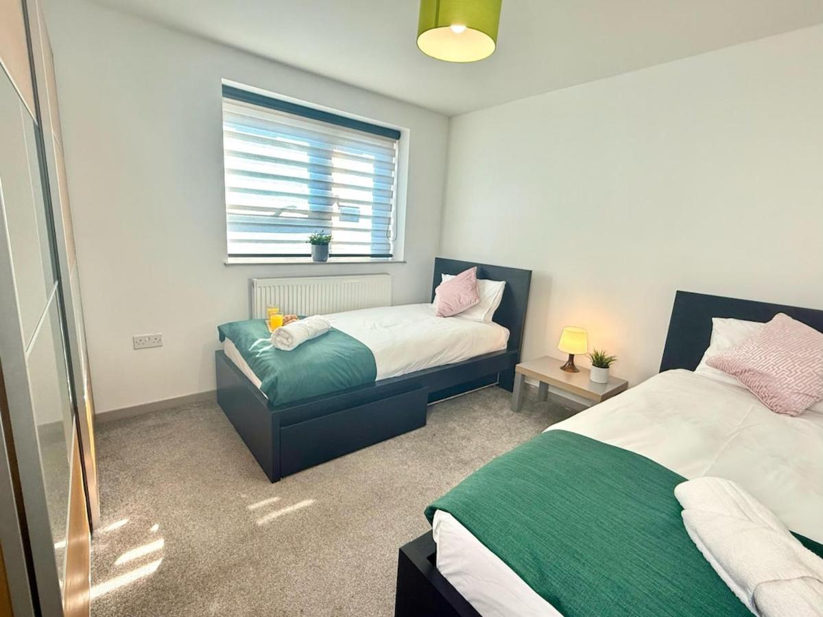 Horizon House, Stunning 2-Bedroom Flat 1, Parking, Netflix, Oxford Eksteriør bilde